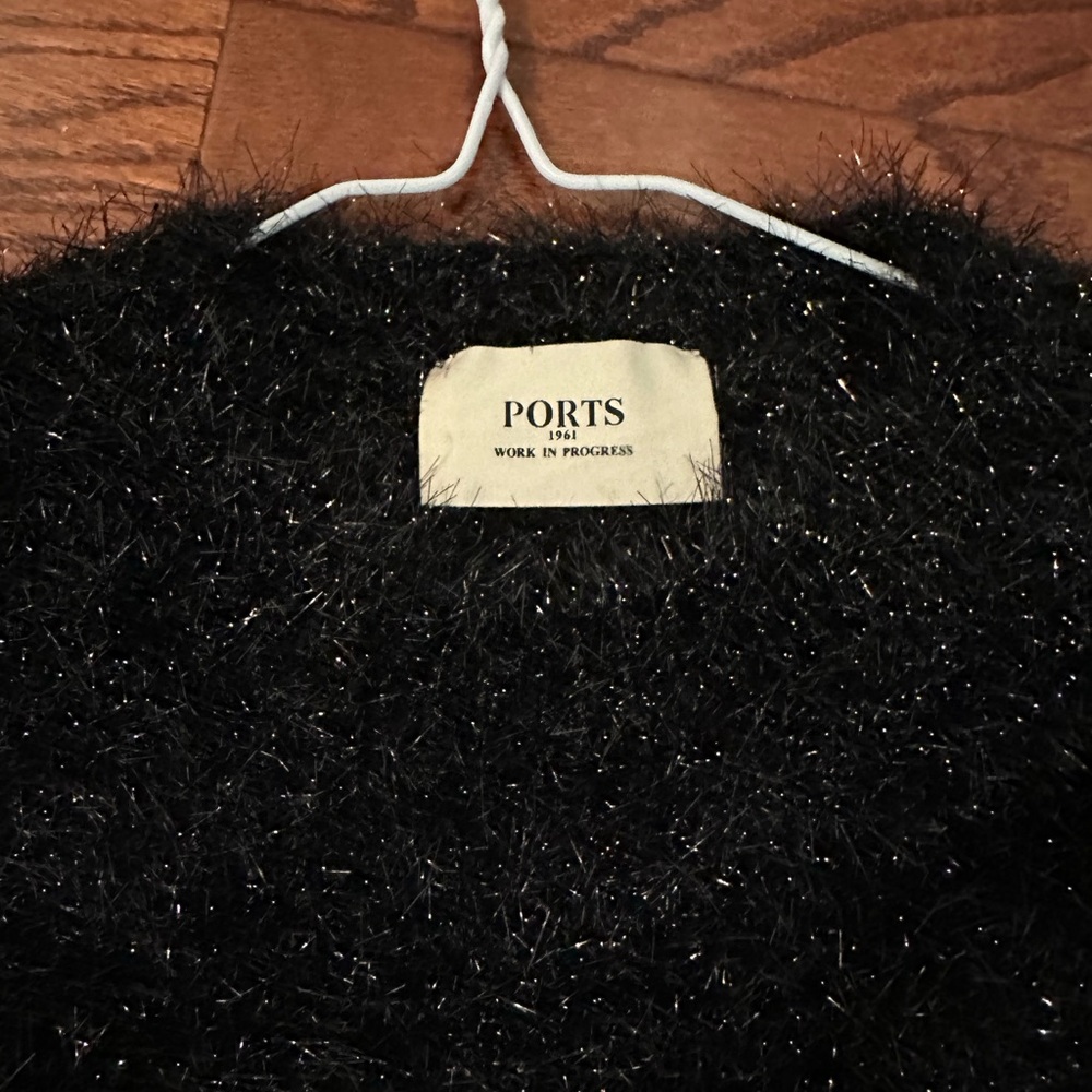 Designer sweater - Picture 2 of 3